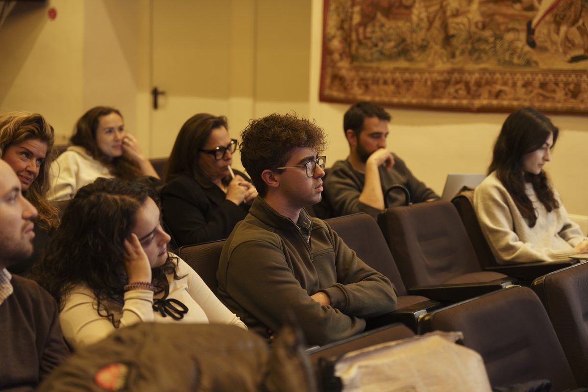 Alumnos durante una sesión