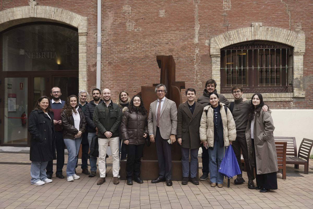 Grupo de alumnos en el Campus Madrid-Princesa