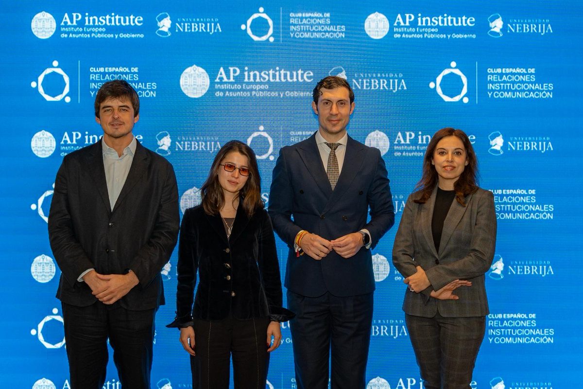 Photocall con el Club Español de Relaciones Institucionales y Comunicación