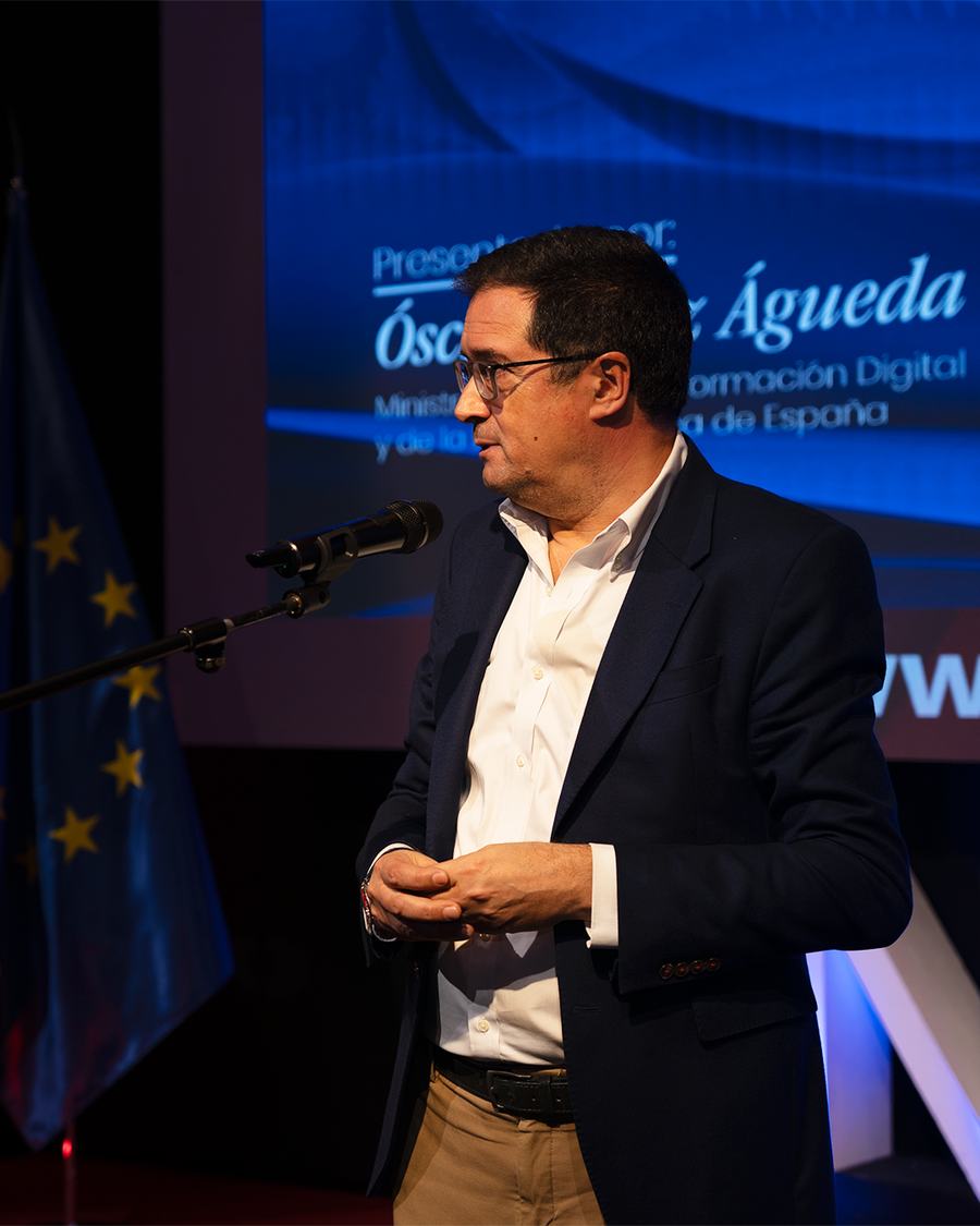 Intervención institucional en un acto de AP institute