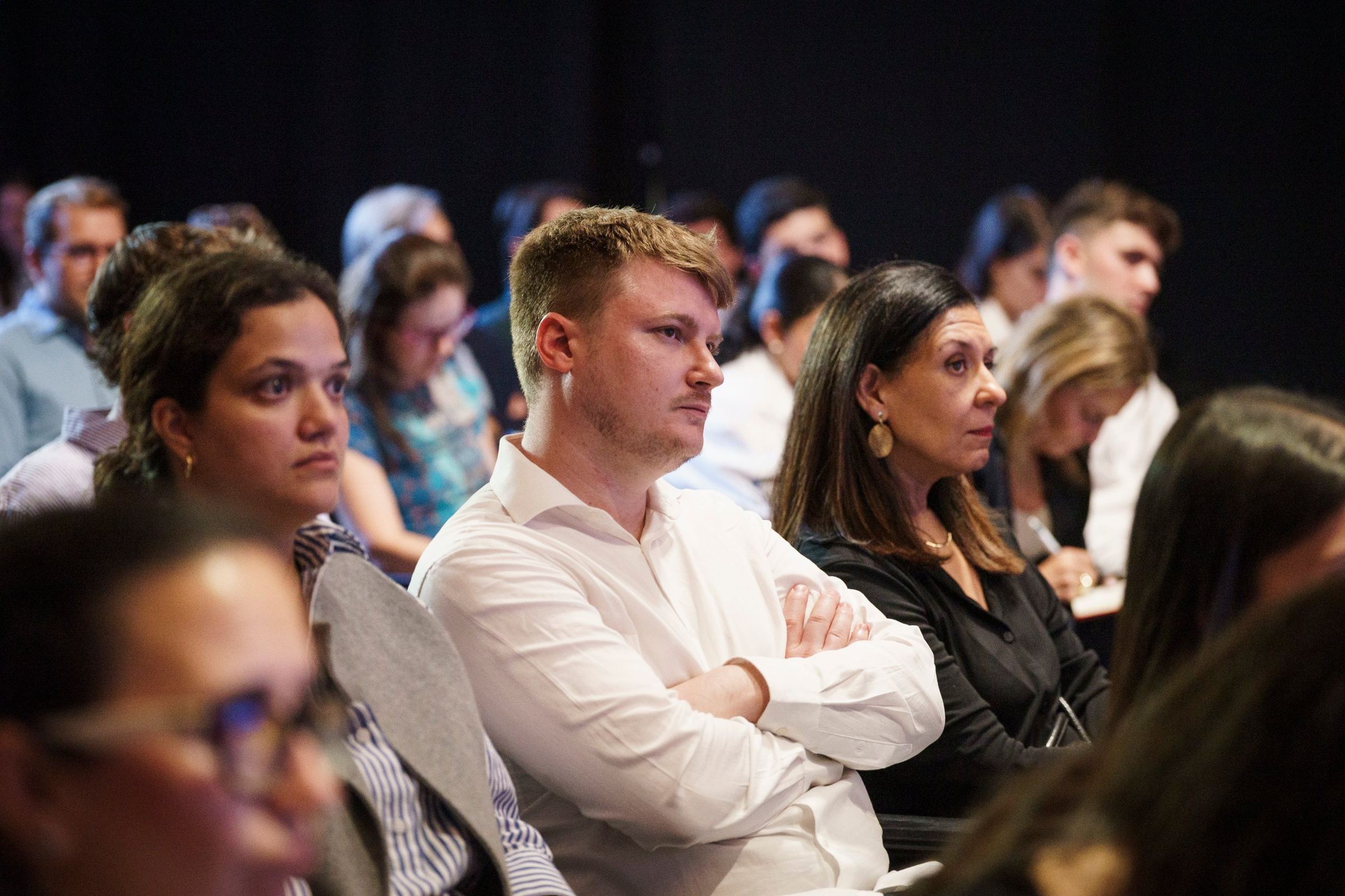 Alumnos del Executive Master en Asuntos Públicos atentos a una ponencia